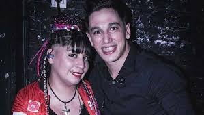 Primero, recordó cuando una fan le mordió la mano cuando la. El Chino Herrera Canto Con Rocio Quiroz Radio Ritmo 91 1 San Francisco