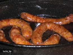 Retetele de mancaruri din carne de porc testate sau create de bucatarasii nostri va incita curiozitatea si imaginatia cu cele mai inedite combinatii de ingrediente: Reteta Carnati De Porc Proaspeti Prajiti