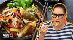 They met in 2014 when he played for wolfsburg in the bundesliga. Korean Spicy Dumpling Salad Cyprus Mail