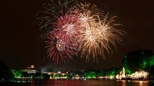 Celebrating New Years Eve 2015 In Vietnam Cities New Year S Eve 2020 New Year Celebration Vietnam