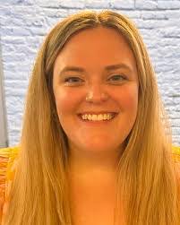 Alison Buckman's Instagram, Twitter & Facebook