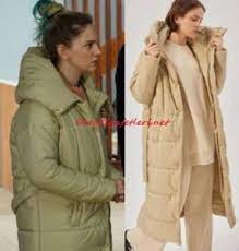 Geçmişte yaşanmışlıklar, gelecek kaygıları derken her bir karakter birçok sorunla baş etmeye çalışıyor. Masumlar Apartmani Inci Kiyafetleri Ve Sponsorlari