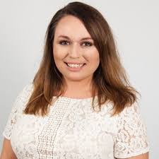 Lisa Baumgardner's Instagram, Twitter & Facebook