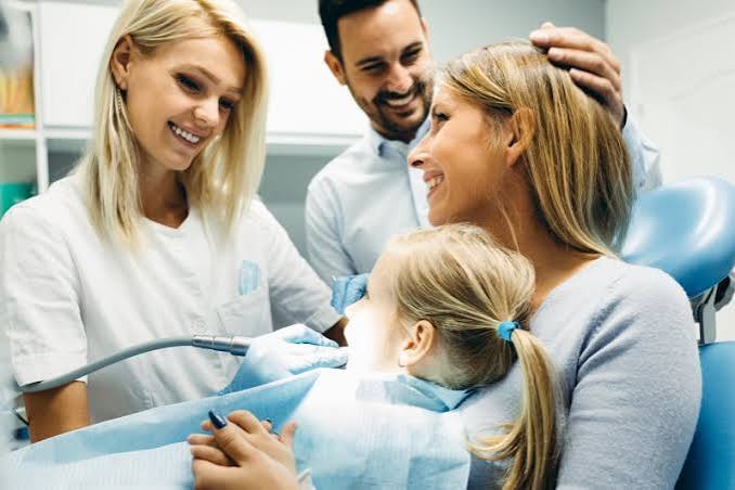 Reasons to Choose a Family Dentist l Jupiter Implant & Cosmetic Dentistry