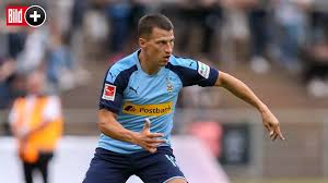 Austria (15 caps / 0 goals) Borussia Monchengladbach Stefan Lainer Als Sanger Eine Naturgewalt Bundesliga Bei Bild