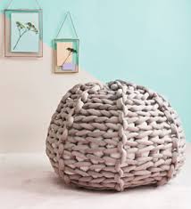 Arm knitting your own luxurious chunky knit wool blanket is easy and fun when you are armed with this tips, tricks, and resources. Ravelry Pretty Big Deal Arm Knit Pouffe Pattern By Rebecca Parker