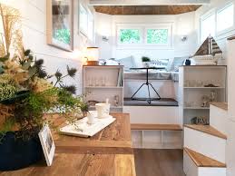 Vous pouvez installer une tiny house sur un terrain privé à condition de respecter des règles. Tendance Tiny Houses Inspiration