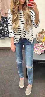 Black And White Striped Shirt Outfit Women S 40 Must Have Fall Outfits To Copy Right Now Fall Outfits Stripe Outfits Outfits With Striped Shirts