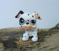 Black And White Spotted Dog With Blue Eyes Littlest Pet Shop Lps 44 Black White Spotted Dalmatian Puppy Dog With Blue Eyes Dalmatian Puppy Dogs And Puppies Littlest Pet Shop