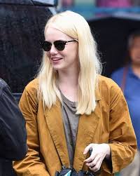 Emily jean emma stone (born november 6, 1988) is an american actress. Emma Stone Debuts New Platinum Blonde Look Grazia