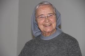 Igreja/Música: Irmã Maria Amélia da Costa dirige concerto no Santuário de  Fátima