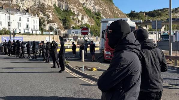 Reform UK would ban full-face coverings in public areas