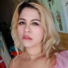 julie Thuan Pham (@thuanpham101)