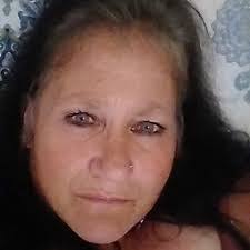 Renee Bratcher's Instagram, Twitter & Facebook