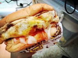 Burger adalah makanan kegemaran di seluruh dunia dan diminati ramai. Lelaki Kongsi Petua Masak Burger Yang Terbukti Sedap Makanlena