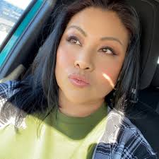 Arizona boasts not only beautiful deserts and cacti but also breathtaking  mountains. According to a recent study by WeGoDating.com, a website  dedicated to helping people connect, three Arizona towns—Tucson, Sedona,  and Flagstaff—have