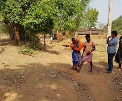 Jagran LIVE: जिस नक्‍सली को पकड़ने के लिए एक करोड़ का रखा गया इनाम, उसके  गांव में 40 साल से ठहरा हुआ है वक्‍त - Ground report from Dalugoda village  of naxali