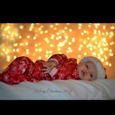 Piper Icicle Lights In The Background Lay Baby Far From Wall To Make The Effect Of The Lights Blurry Icicle Lights Lights Pictures