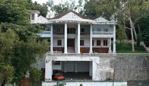 Sabtu sabtu sabtu yg lepas eynda ajak hubby & anak2 hiking. The Story Behind The Supposedly Haunted Sg House At Bukit Gasing