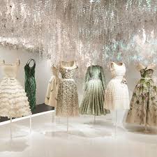 Making The Appropriately Dreamlike Paper Garden Room In The Christian Dior Designer Of Dreams Exhibition A Real Fashion Showroom Dior Fashion Christian Dior