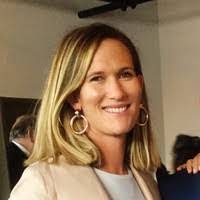 Elizabeth Milnes's Instagram, Twitter & Facebook