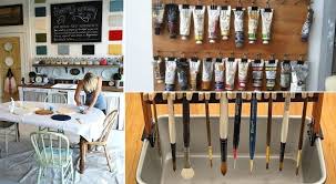 20 Idees Pour Bien Organiser Son Atelier De Peinture Atelier Peinture Rangement Pour Artiste Peinture