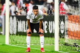 Arana was promoted to corinthians main squad after the 2014 copa são paulo de futebol júnior final and was an unused substitute in twelve matches of the 2014 campeonato brasileiro série a. Sevilla Decide Ficar Com Guilherme Arana E Frustra O Corinthians Gazeta Esportiva