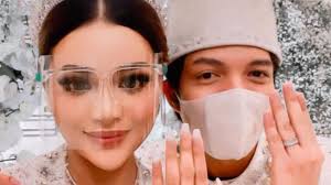 Seperti apa tanggapan prilly yang gamau nikah?? Ekfysus9xbarrm