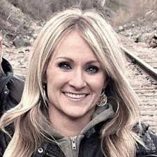 Becky Worthen's Instagram, Twitter & Facebook