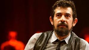 Bozlak geleneğinin yeni kuşak temsilcilerinden biri olan türk saz ve ses sanatçısı olan i̇smail altunsaray i̇bo show'a konuk oluyor. Okan Bayulgen Kimdir Okan Bayulgen Kac Yasindadir Nerelidir Okan Bayulgen In Evlilikleri