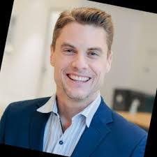 Chris Gamlin's Instagram, Twitter & Facebook