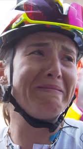 Mariana Voss's Instagram, Twitter & Facebook