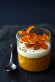 Petits Flans Aux Carottes Epicees Creme Au Chevre Frais Pour 4 Personnes Recettes Elle A Table Recette Flan Carotte Recette Recettes De Cuisine