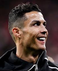 🇦🇷 MARADONA : "J'aimerais que la sélection Argentine ait un Cristiano  Ronaldo." 🇧🇷 ZICO : "Messi n'est meilleur qu'à Barcelone parce qu'il est  bien entouré, dans sa sélection ne rend pas, voilà