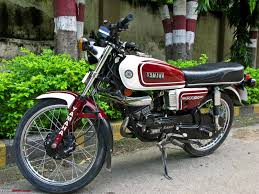 Mega collection of modified yamaha rx 100 bikes. The Yamaha Yamaha Rx 100 Sticker 1600x1200 Download Hd Wallpaper Wallpapertip