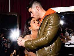 Priyanka chopra jonas (pronounced prɪˈjəŋkaː ˈtʃoːpɽaː; Qt5x2xaqx L Hm