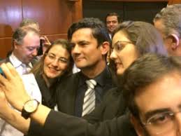 Após saída de sérgio moro, bolsonaro anuncia amigo da família para comandar a pf. Conjur Delacao Premiada De Preso Nao E Involuntaria Afirma Moro