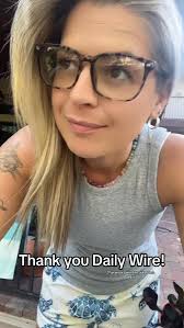 独立記念日おめでとう! 今日が何であるか決して忘れないで... そして列を維持!