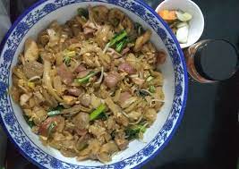Cara membuat es campur ini cukup mudah dan praktis, bahannya pun juga cukup mudah ditemukan. Castlevision1346 Cara Membuat Kwetiaw Campur Pangsit Resep Kwetiau Rebus Kaldu Ikan Cocok Banget Buat Hangatkan Badan Di Musim Hujan Tribunstyle Com