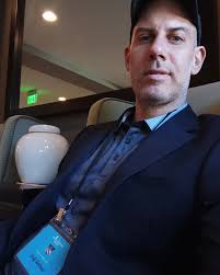 Mazal tov to Dan Ricketts and Steve Frankel! 🙌 Featured in the latest  issue of Architectural Digest-Italy is their gorgeous NYC apartment, which  showcases paintings by three Israeli artists