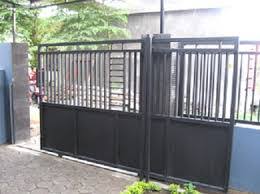 Pintu merupakan bagian dari rumah yang sangat vital sekali, sebab fungsi pintu adalah jalur atau akses untuk keluar masuknya sebuah hunian. Model Pintu Pagar Minimalis Modern Terbaru 2019