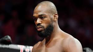 Jon Jones, estrella UFC , acusado de abandonar la escena del accidente días  antes de retirarse