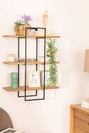 https cdn1 sklum com fr 784646 etagere ohre jpg etagere murale bois couverture a carreaux table console en bois