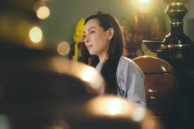 Hành động của giọng ca vợ chồng son khiến nhiều người không khỏi thắc mắc, nhưng cũng có người cho rằng nữ ca sĩ không đặt nặng vấn đề bị quay lưng và cảm ơn khán giả đã từng yêu quý mình. Hxor Dwqzwvwrm