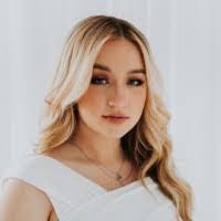 Olivia Couch's Instagram, Twitter & Facebook