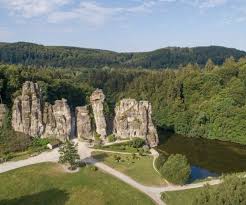 Externsteine In Horn Bad Meinberg Externsteine Ausflug Monument