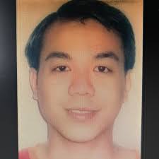 Where in the mall sells cologne?