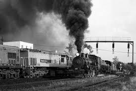 Trains Crossing At Old Avondale Station 1998 Train Places To Go Avondale