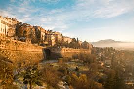 Luxury bergamo hotel in citta alta, walk to piazza vecchia. Die Mauern Von Bergamo