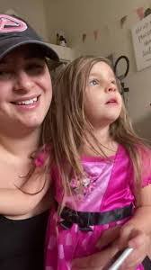 Jaclyn Mackenzie's Instagram, Twitter & Facebook